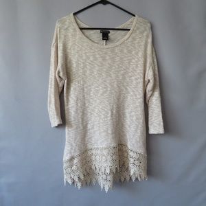 NEW DIRECTIONS 3/4 SLEEVE CROCHET TRIM KNIT TOP